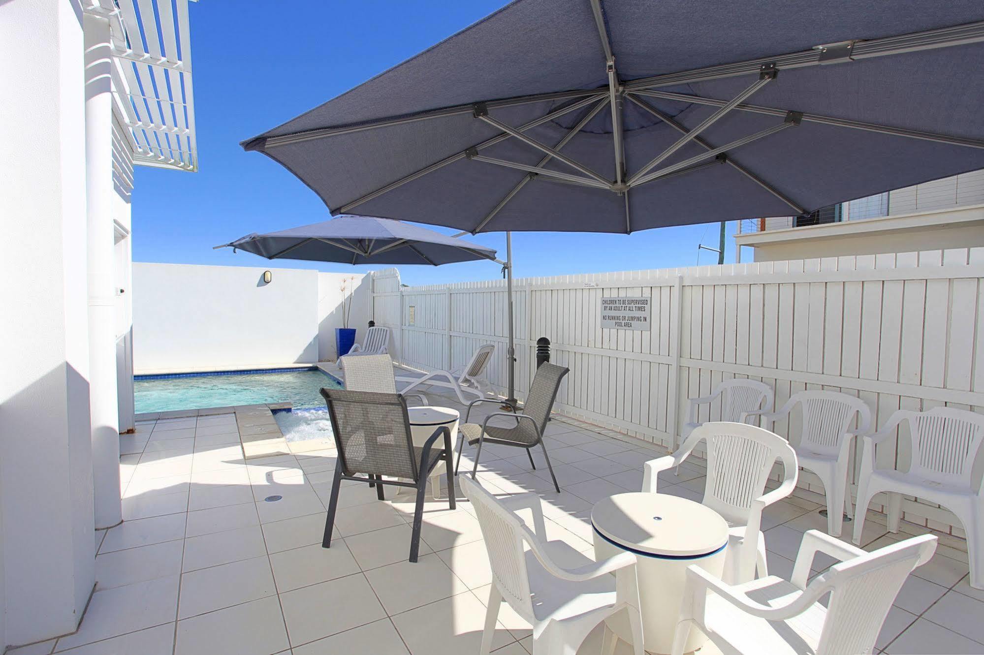 Koola Beach Apartamentos Bargara Exterior foto